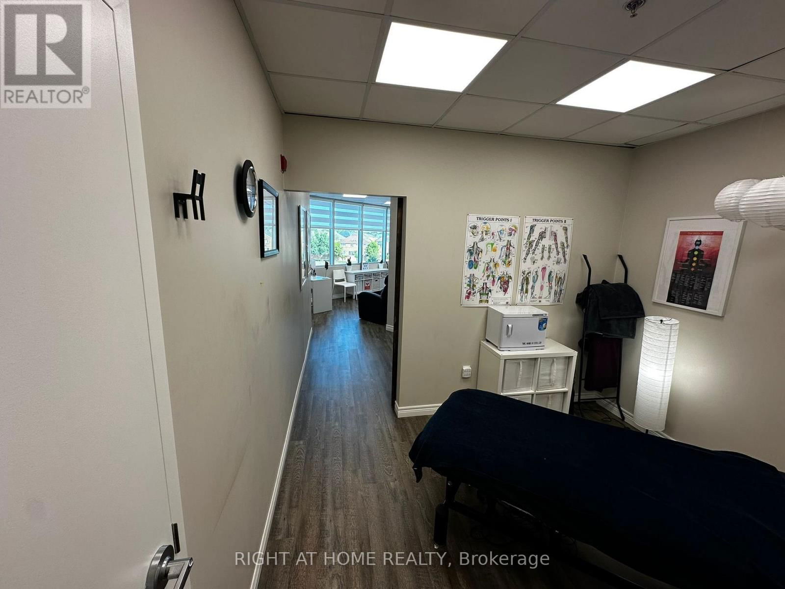 305 - 50 SUNNY MEADOW BOULEVARD Image 9