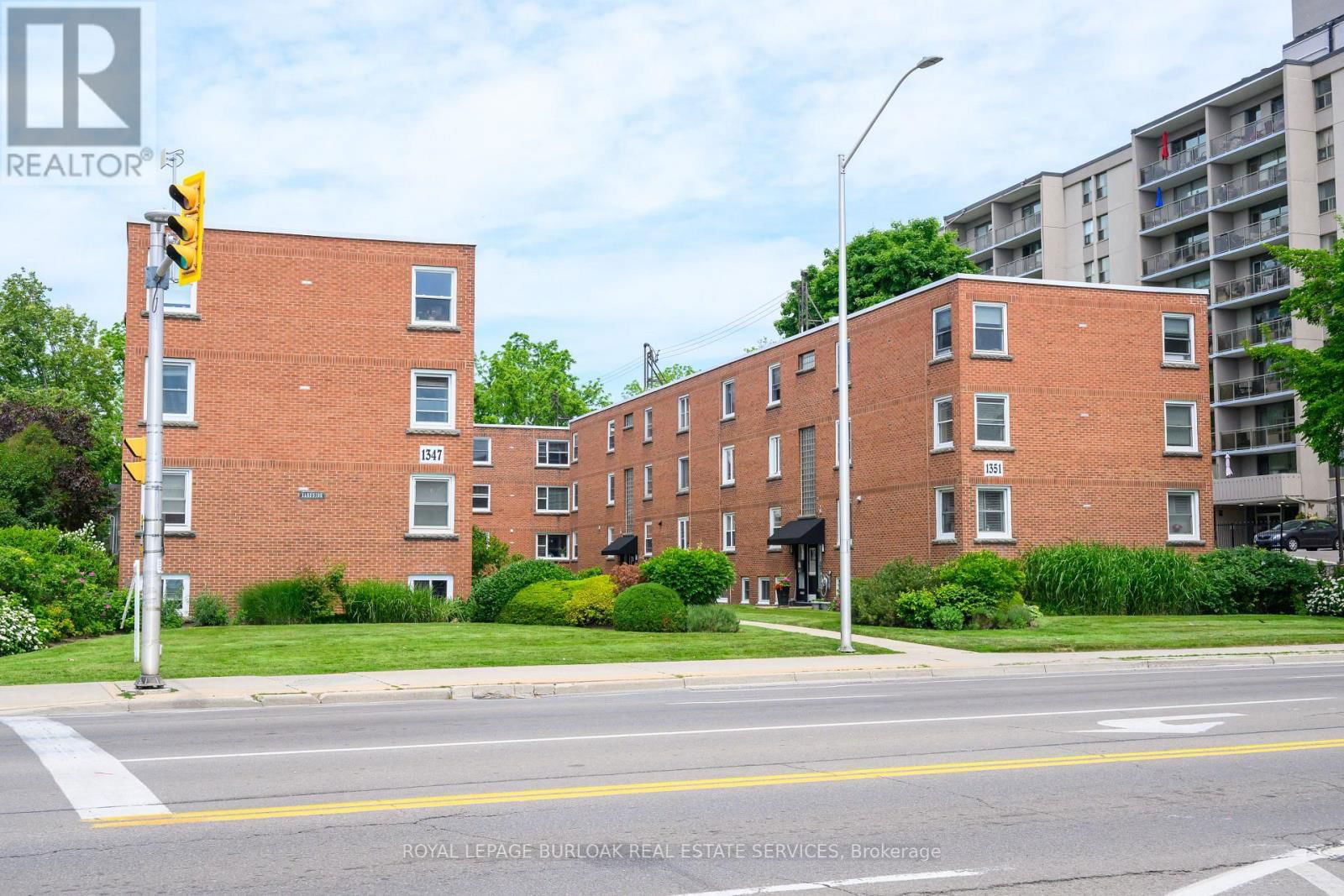 22 - 1349 LAKESHORE ROAD Image 2
