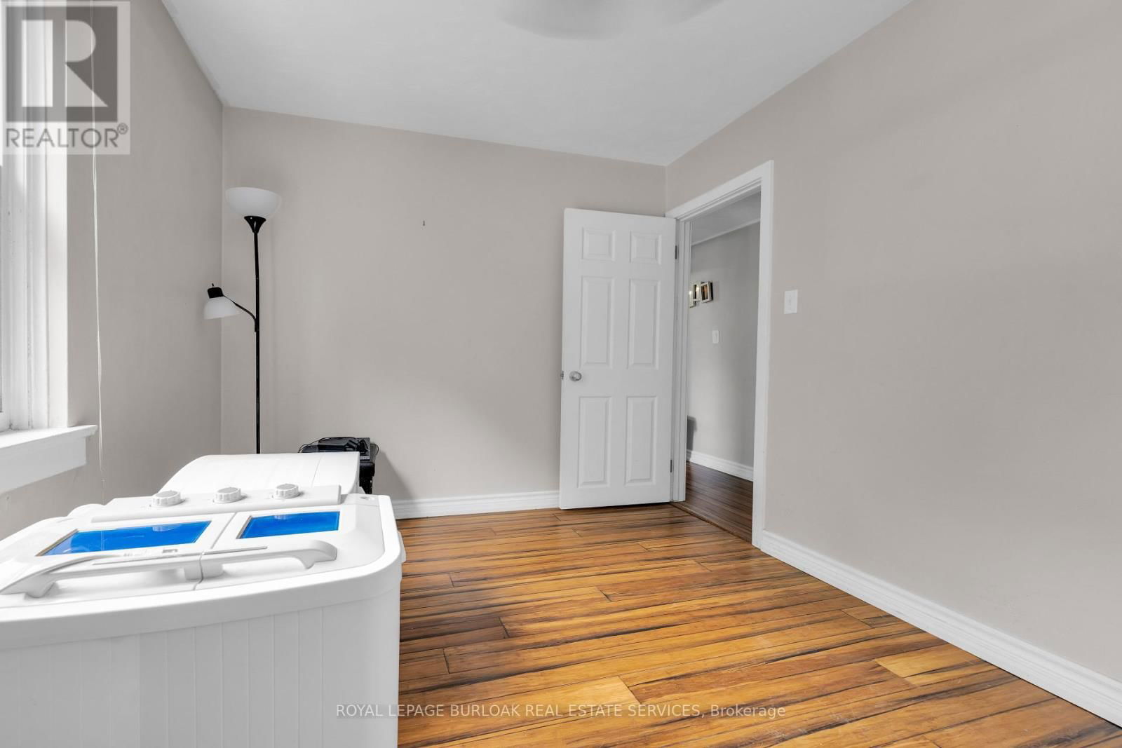 22 - 1349 LAKESHORE ROAD Image 24
