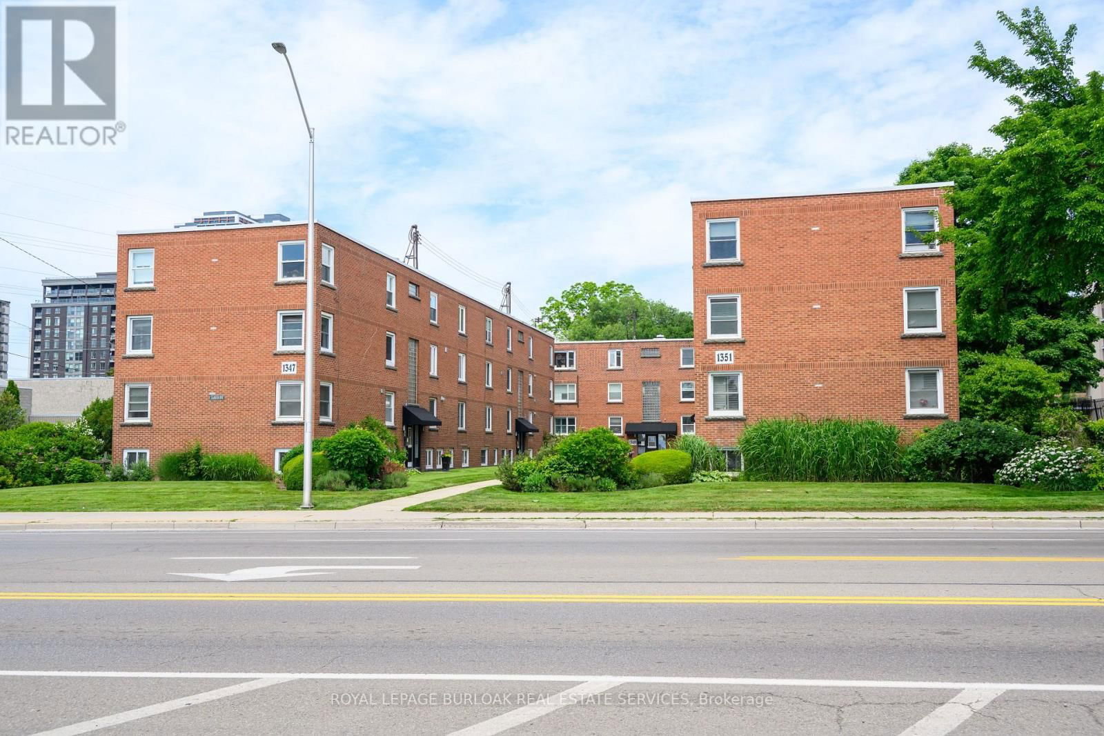 22 - 1349 LAKESHORE ROAD Image 3