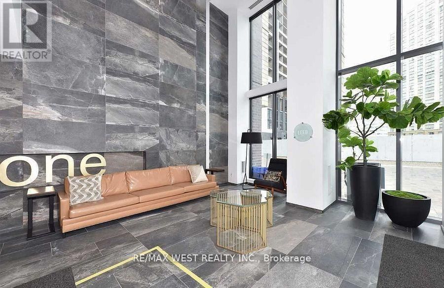1208 - 20 THOMAS RILEY ROAD Image 3
