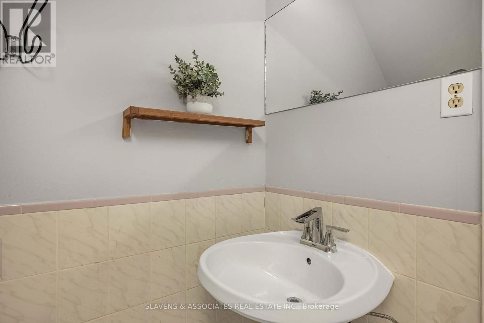 759 SHAW STREET Image 26