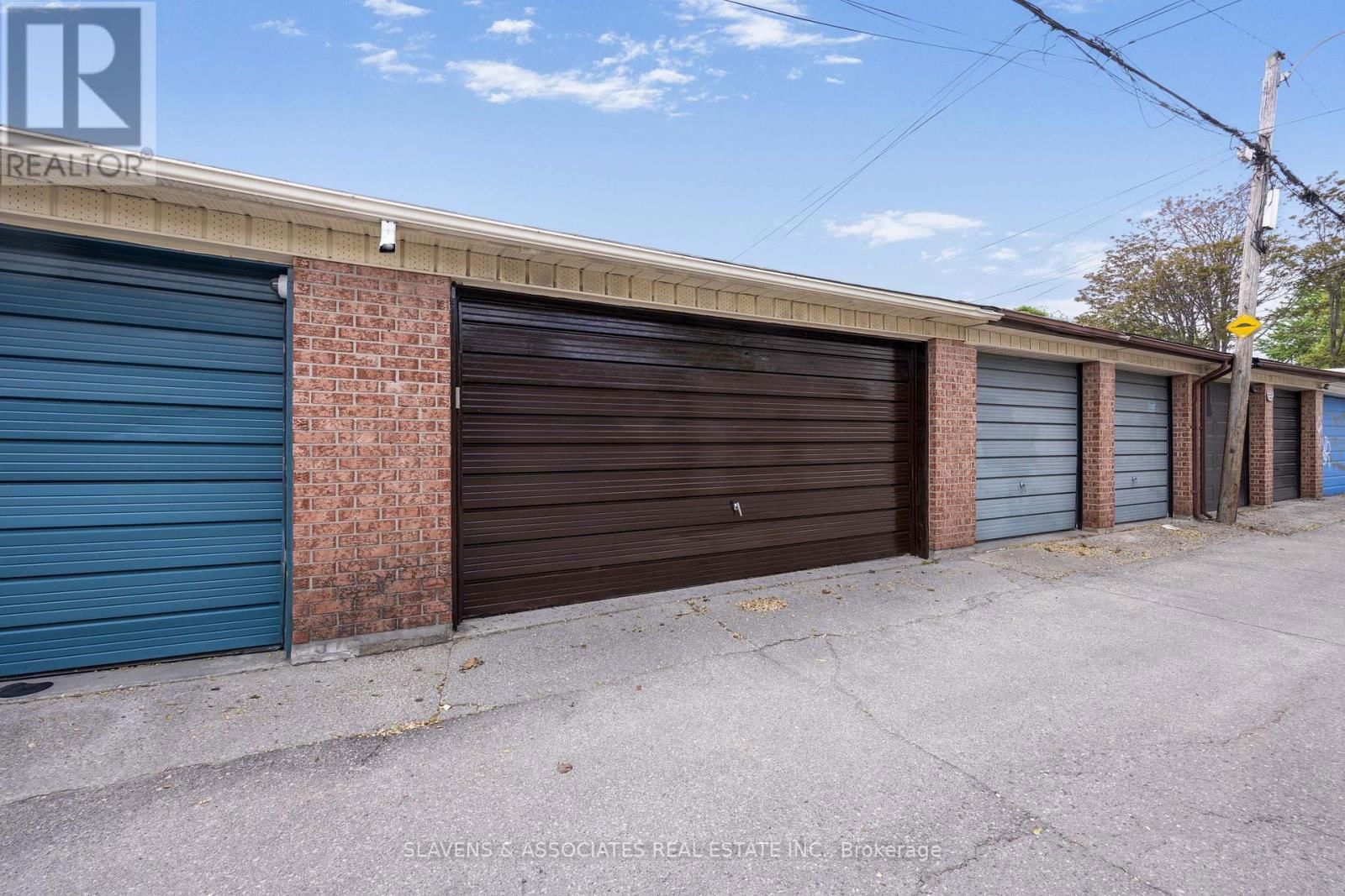 759 SHAW STREET Image 32