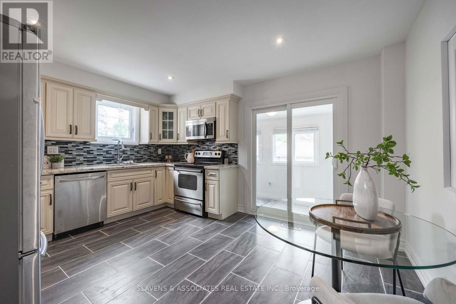 759 SHAW STREET Image 9