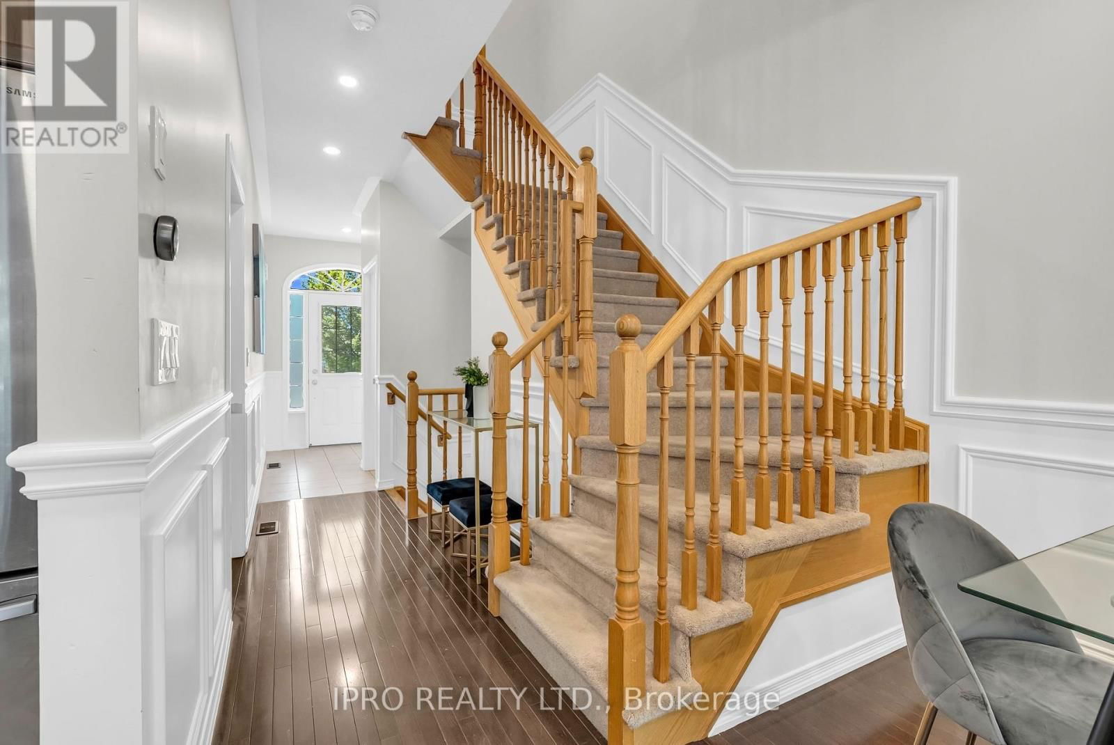 75 - 651 FARMSTEAD DRIVE Image 16