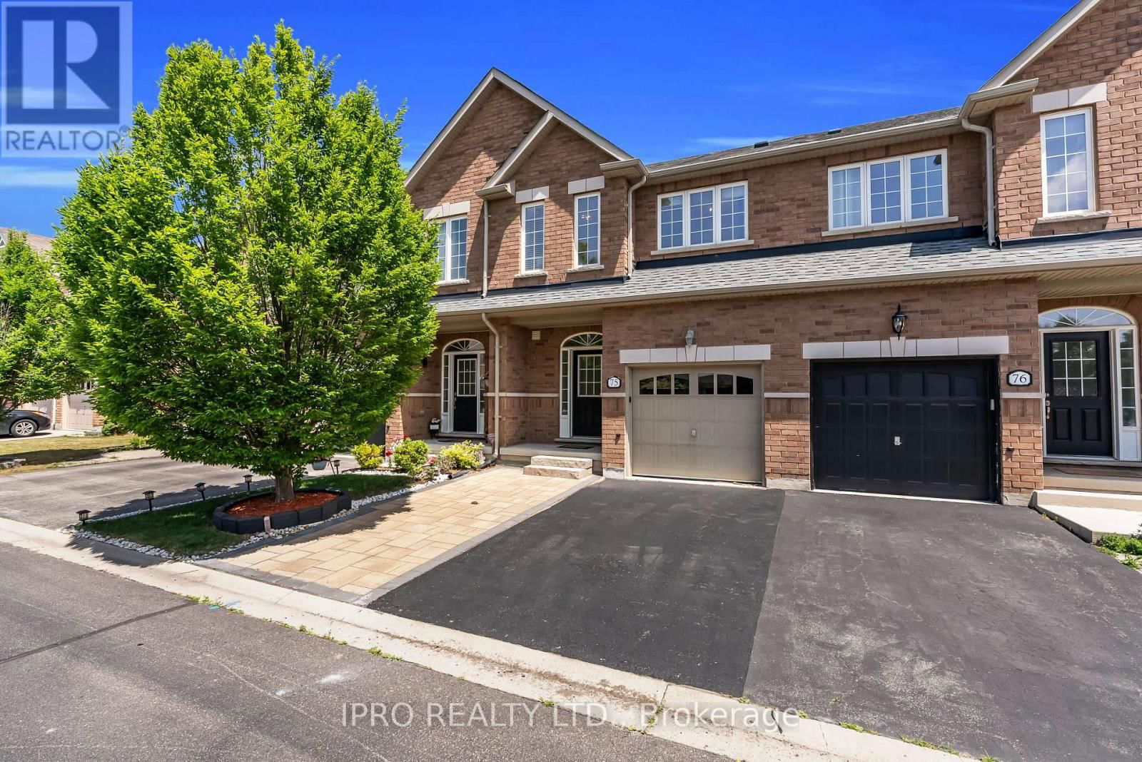 75 - 651 FARMSTEAD DRIVE Image 2