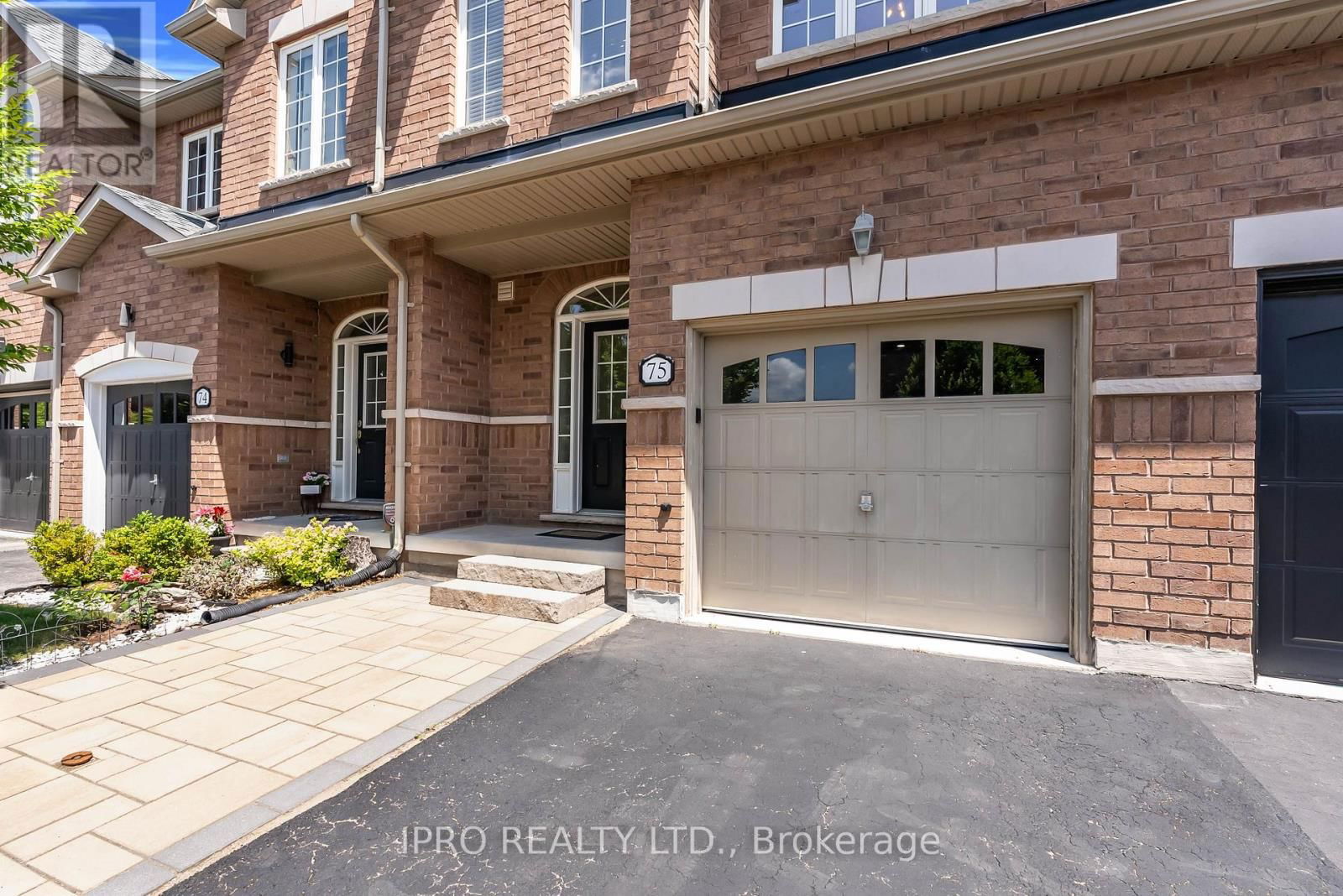 75 - 651 FARMSTEAD DRIVE Image 3