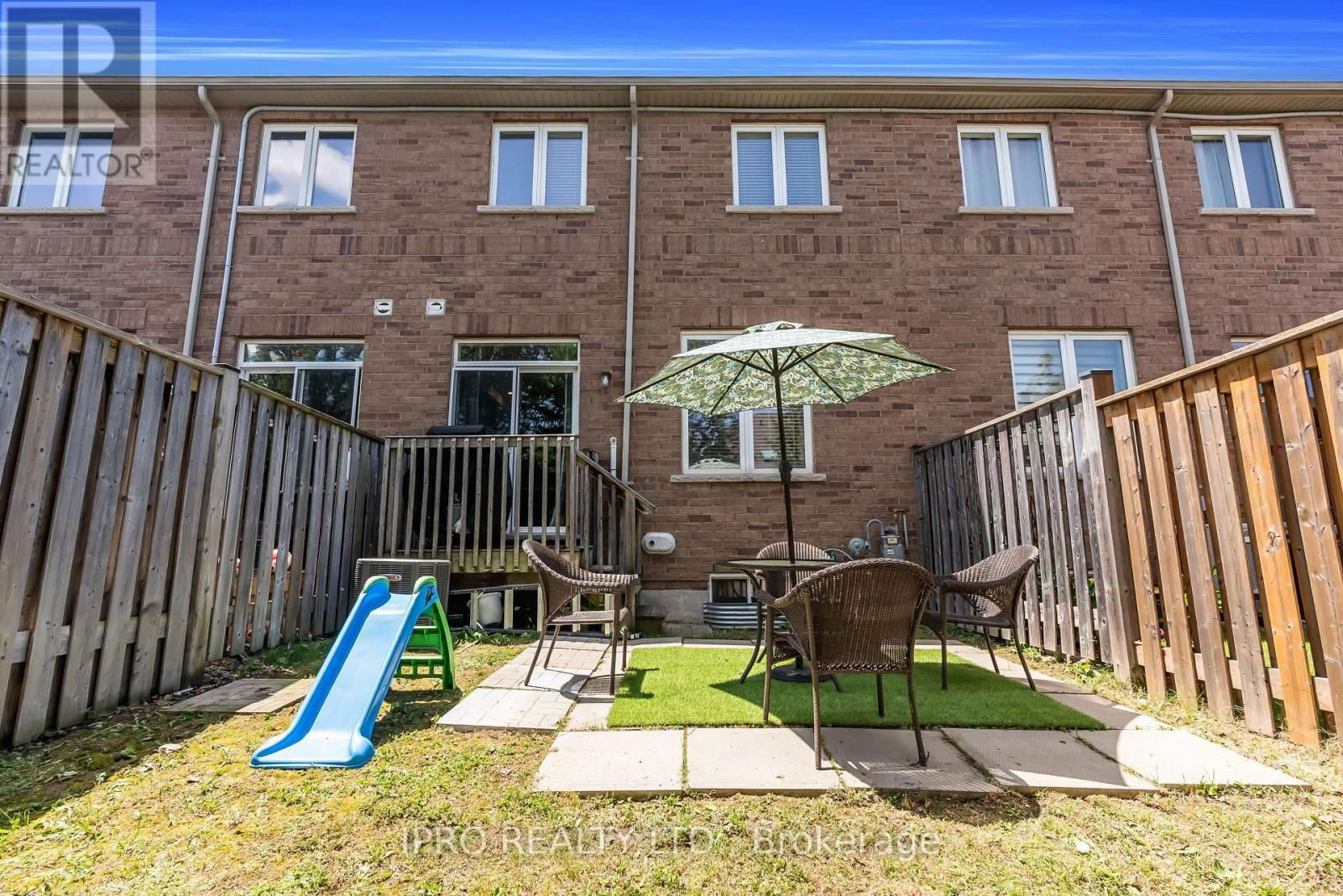 75 - 651 FARMSTEAD DRIVE Image 32