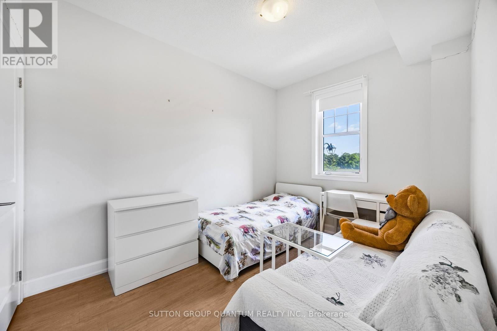 201 - 275 ROXTON ROAD Image 12