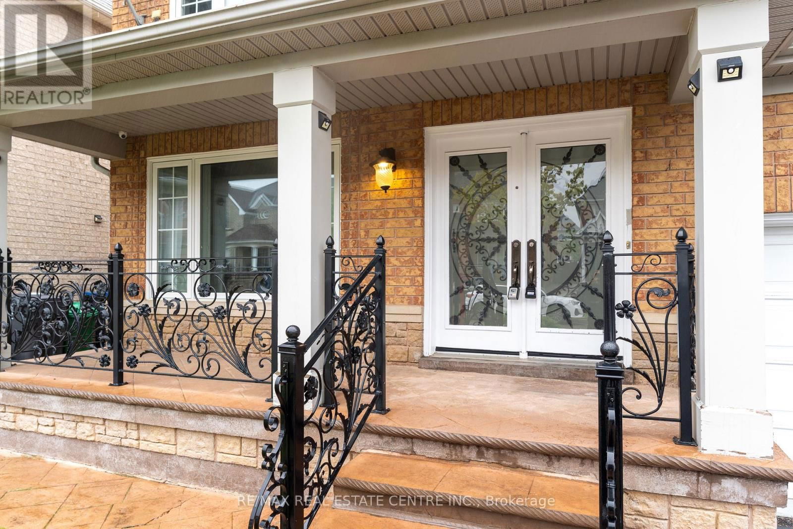 11 BRIARDALE ROAD Image 3