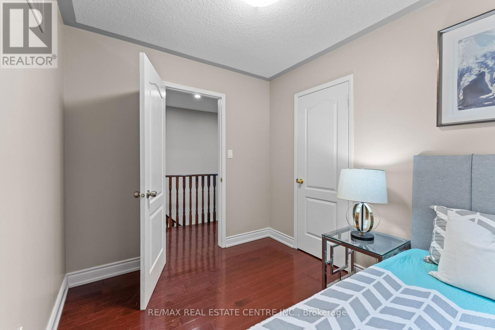 11 BRIARDALE ROAD Image 35