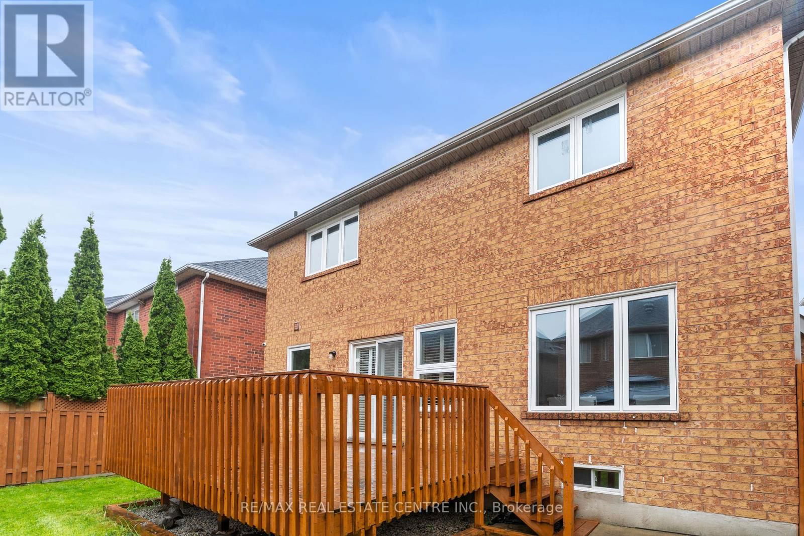 11 BRIARDALE ROAD Image 48