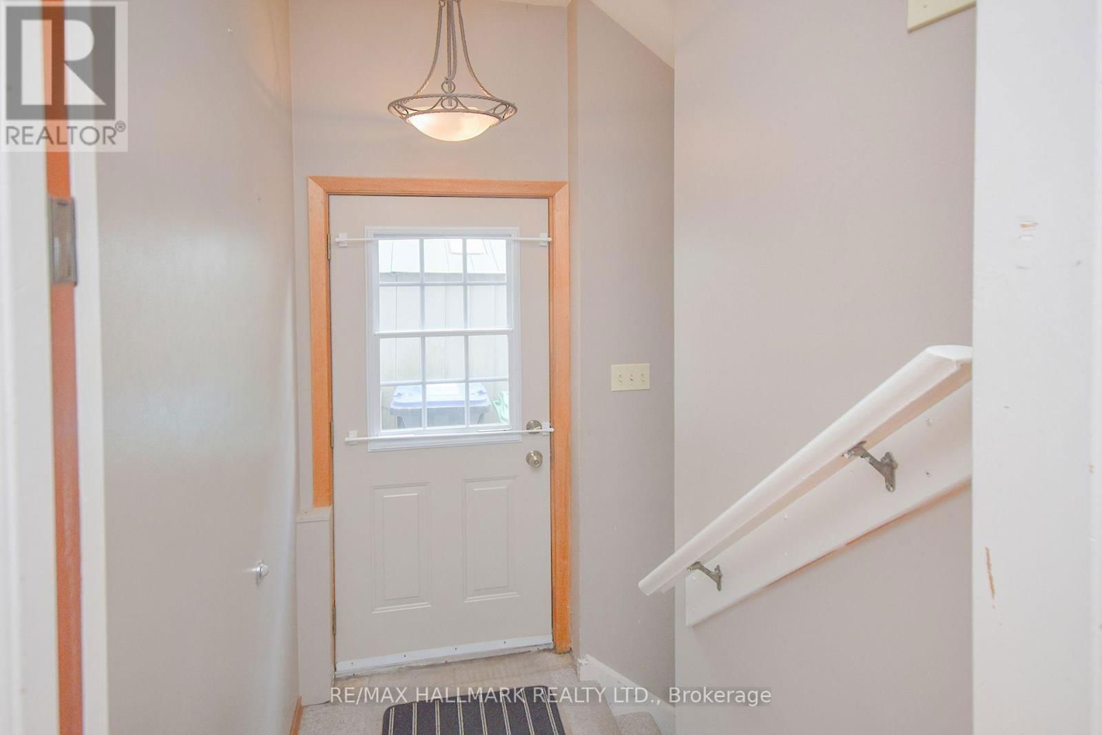 1400 KENMUIR AVENUE Image 19