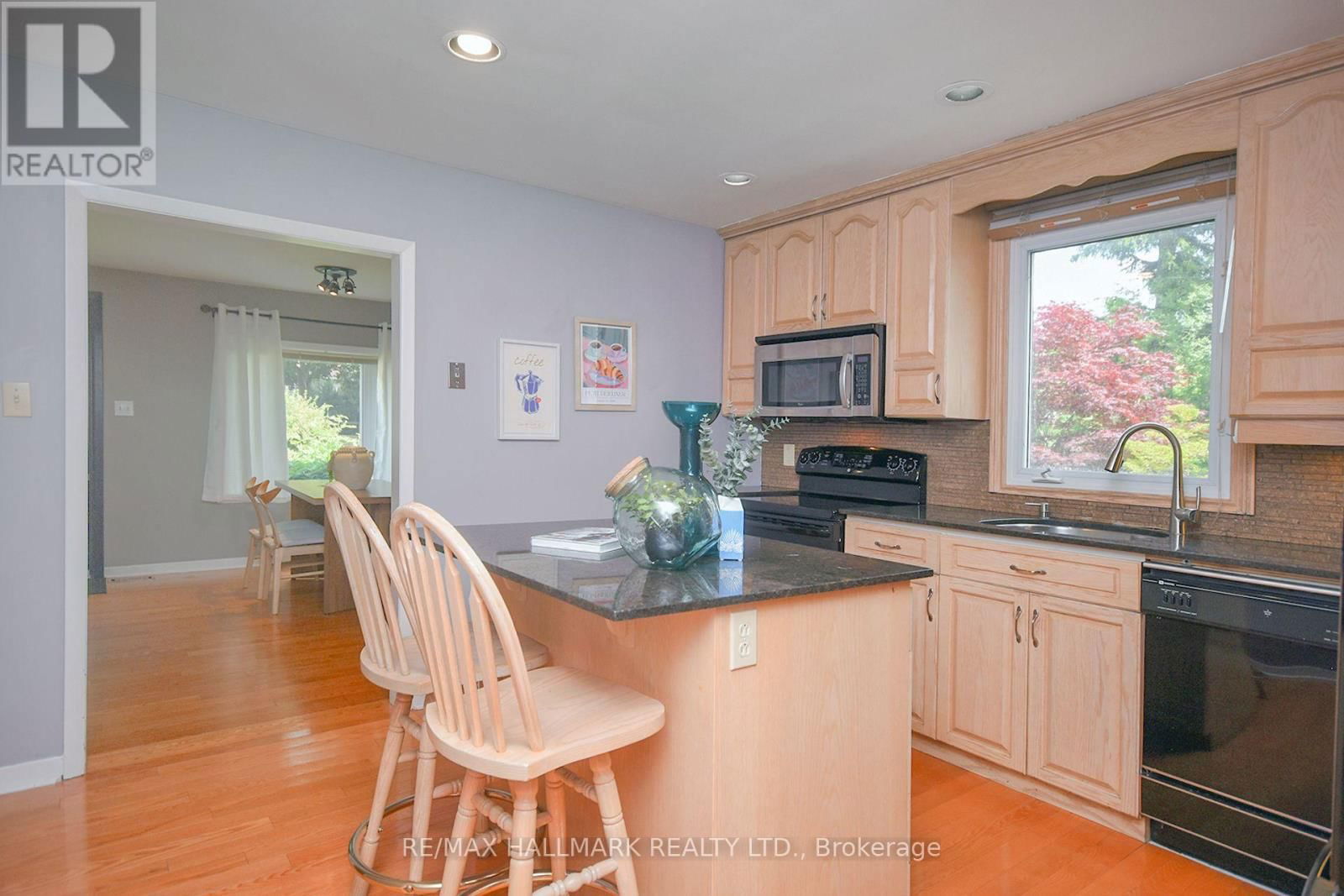 1400 KENMUIR AVENUE Image 9