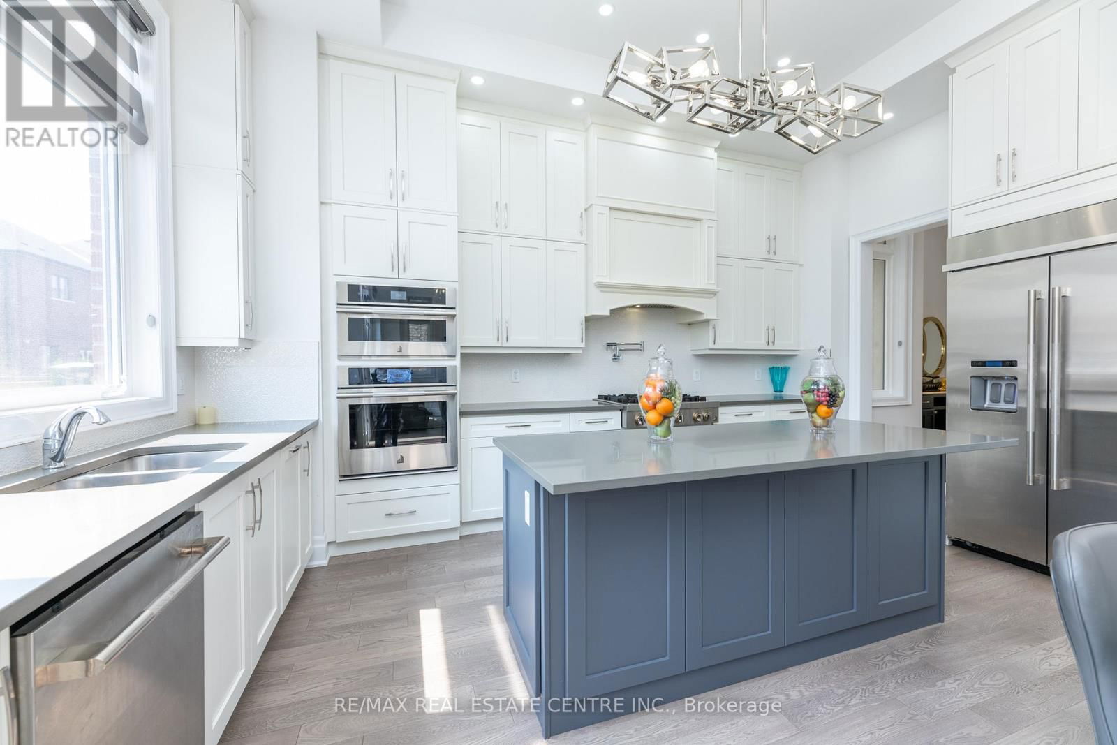 3422 POST ROAD Image 14