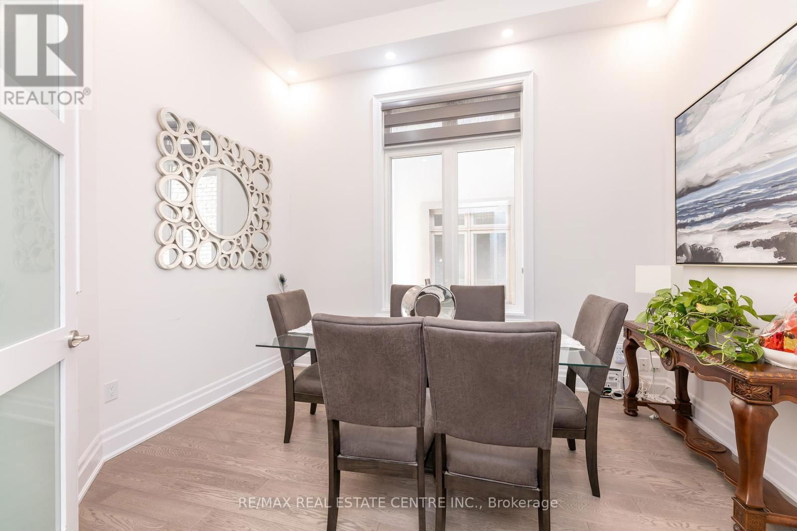 3422 POST ROAD Image 21