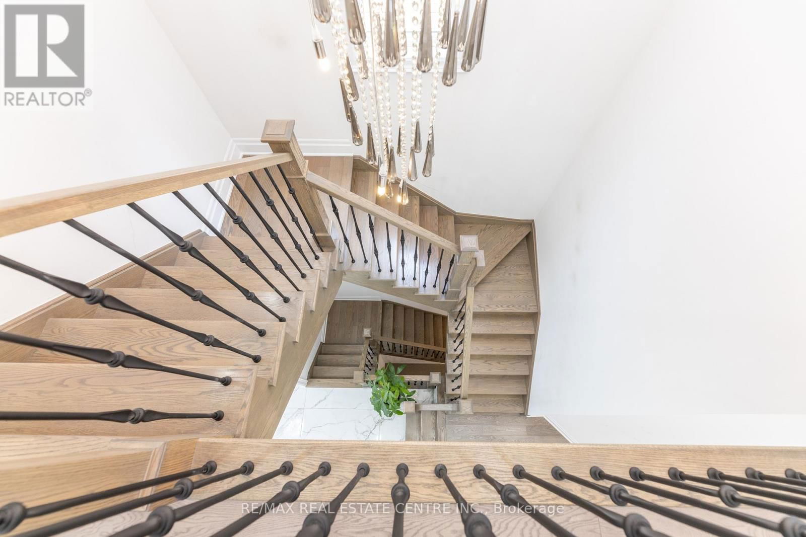 3422 POST ROAD Image 25