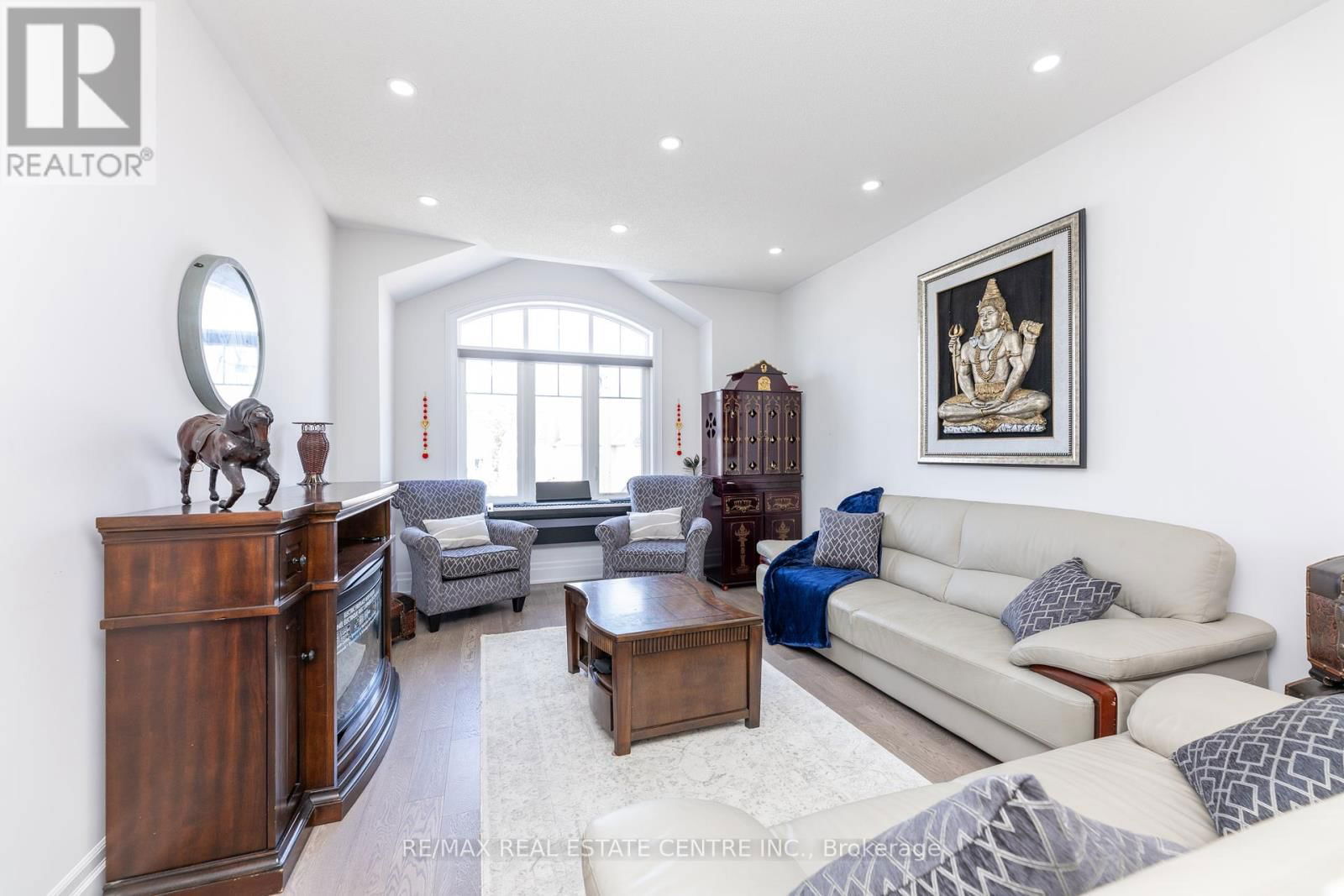 3422 POST ROAD Image 26