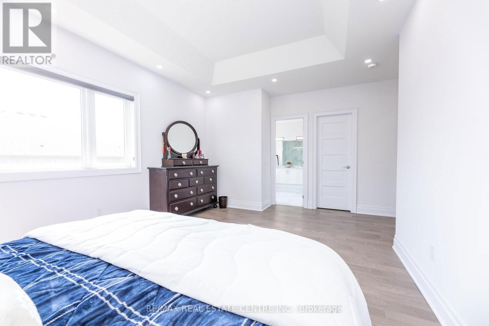 3422 POST ROAD Image 28