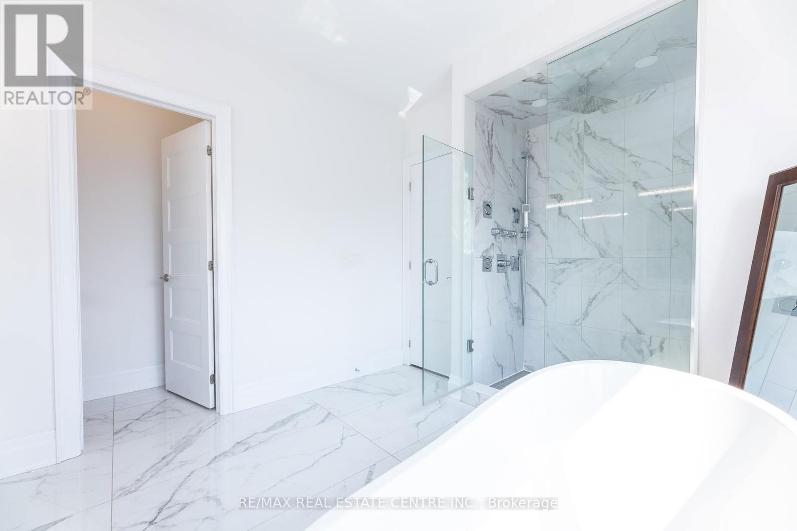 3422 POST ROAD Image 34