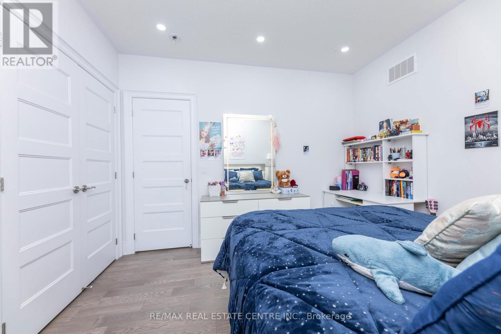 3422 POST ROAD Image 38