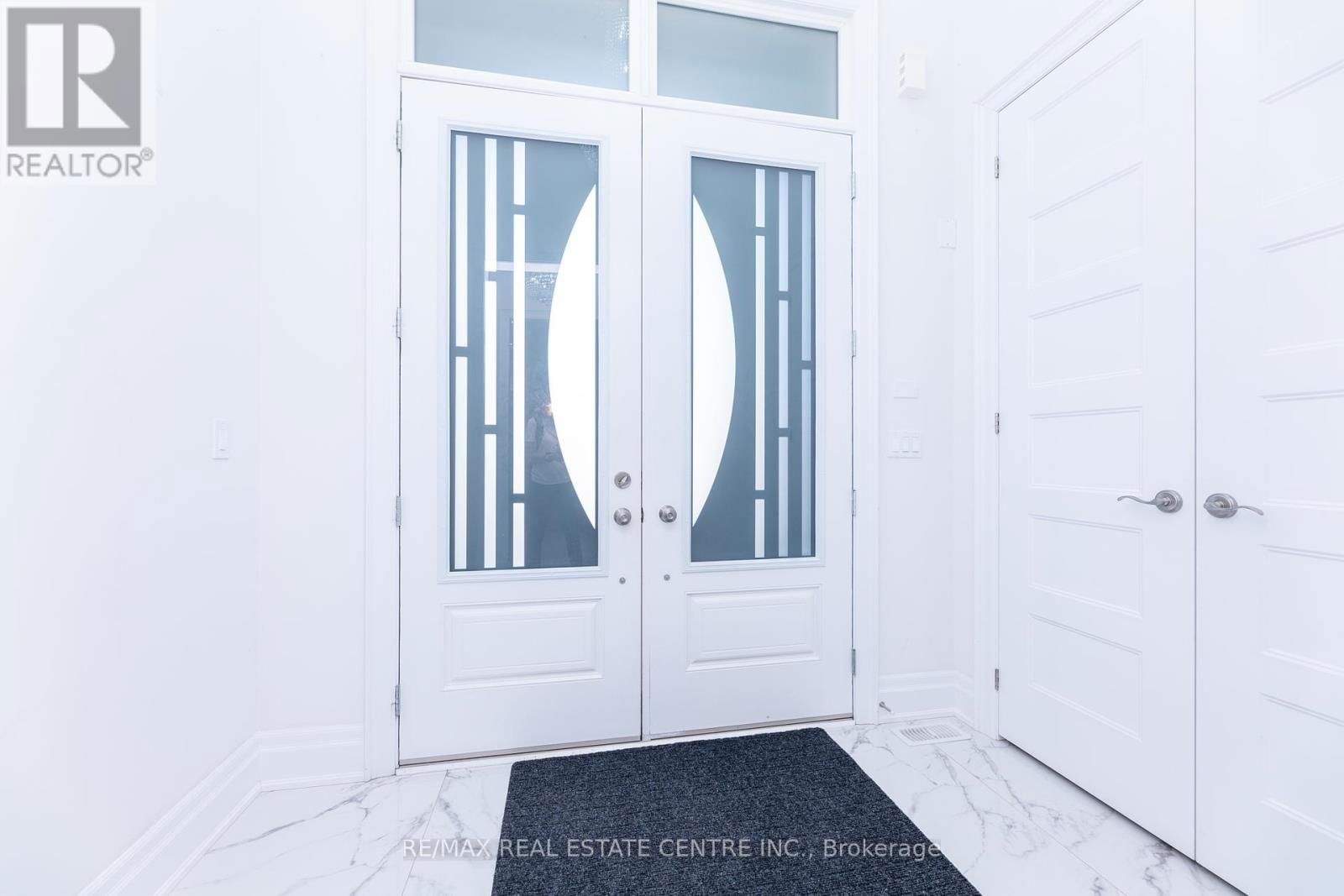 3422 POST ROAD Image 4