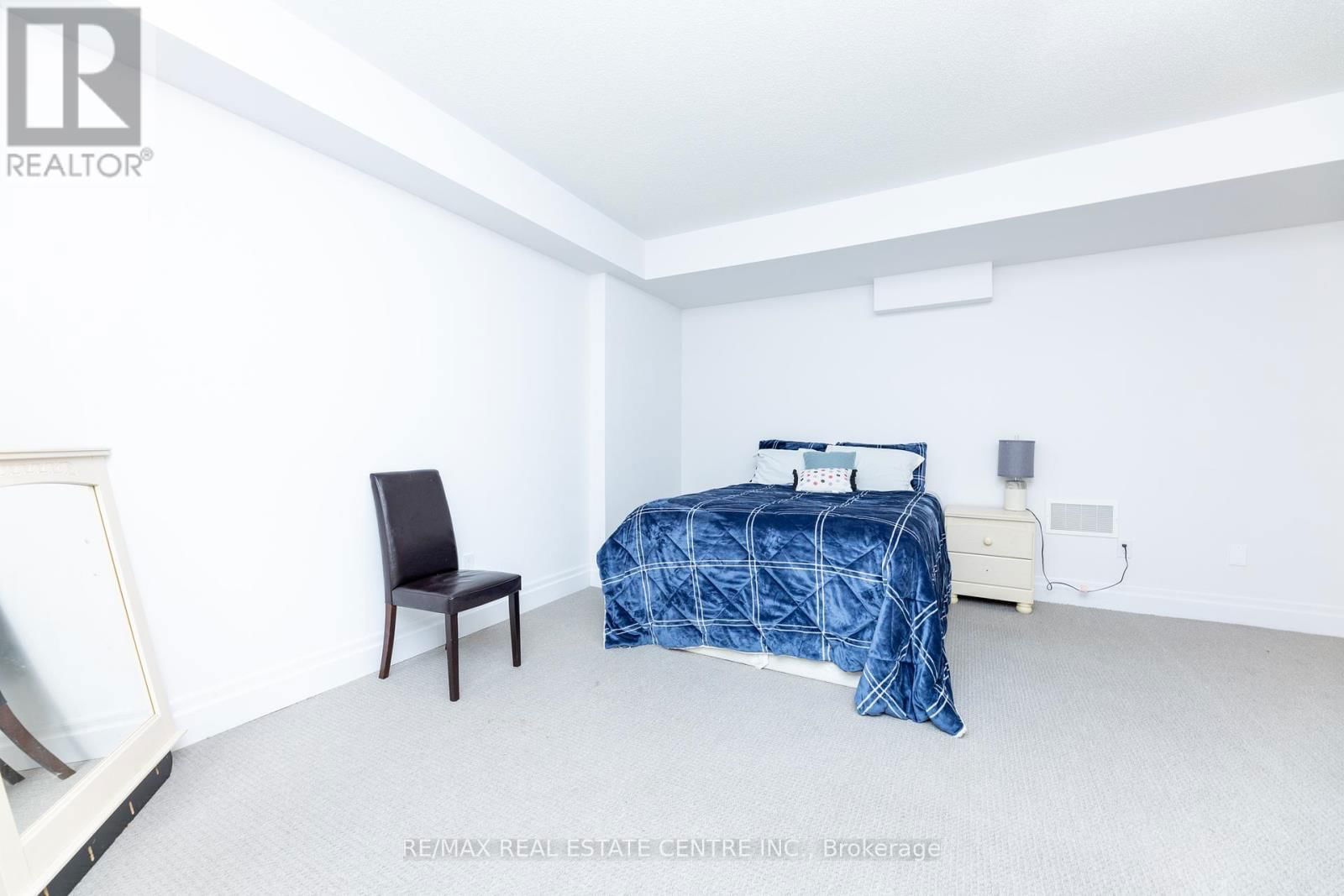 3422 POST ROAD Image 43