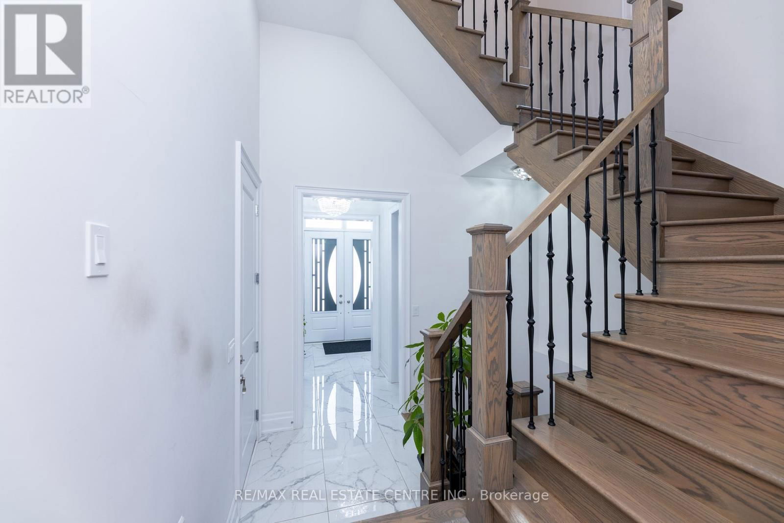 3422 POST ROAD Image 6