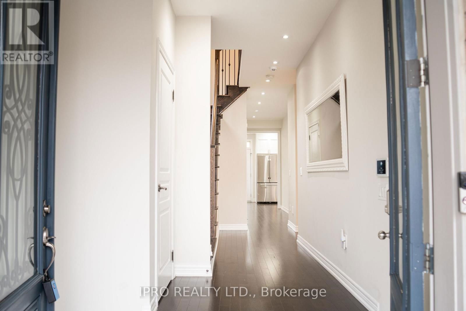 55 SPEEDWELL STREET Image 2