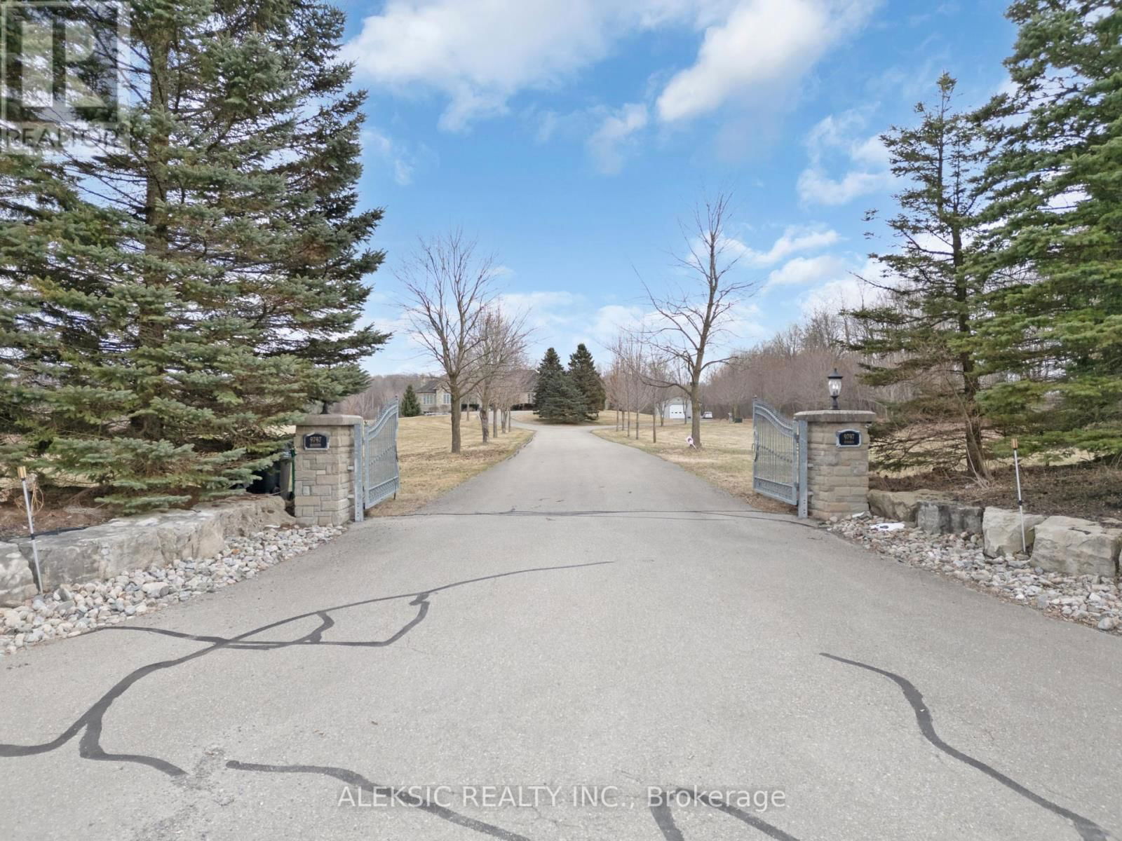 9797 HUNSDEN SIDEROAD Image 45