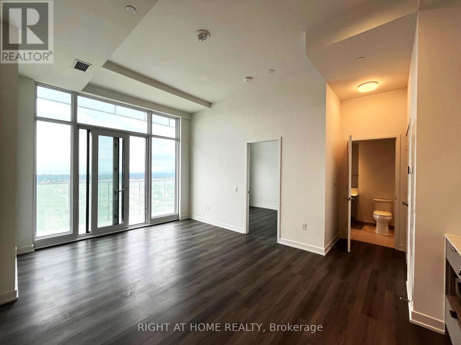 2505 - 3883 QUARTZ ROAD Image 1
