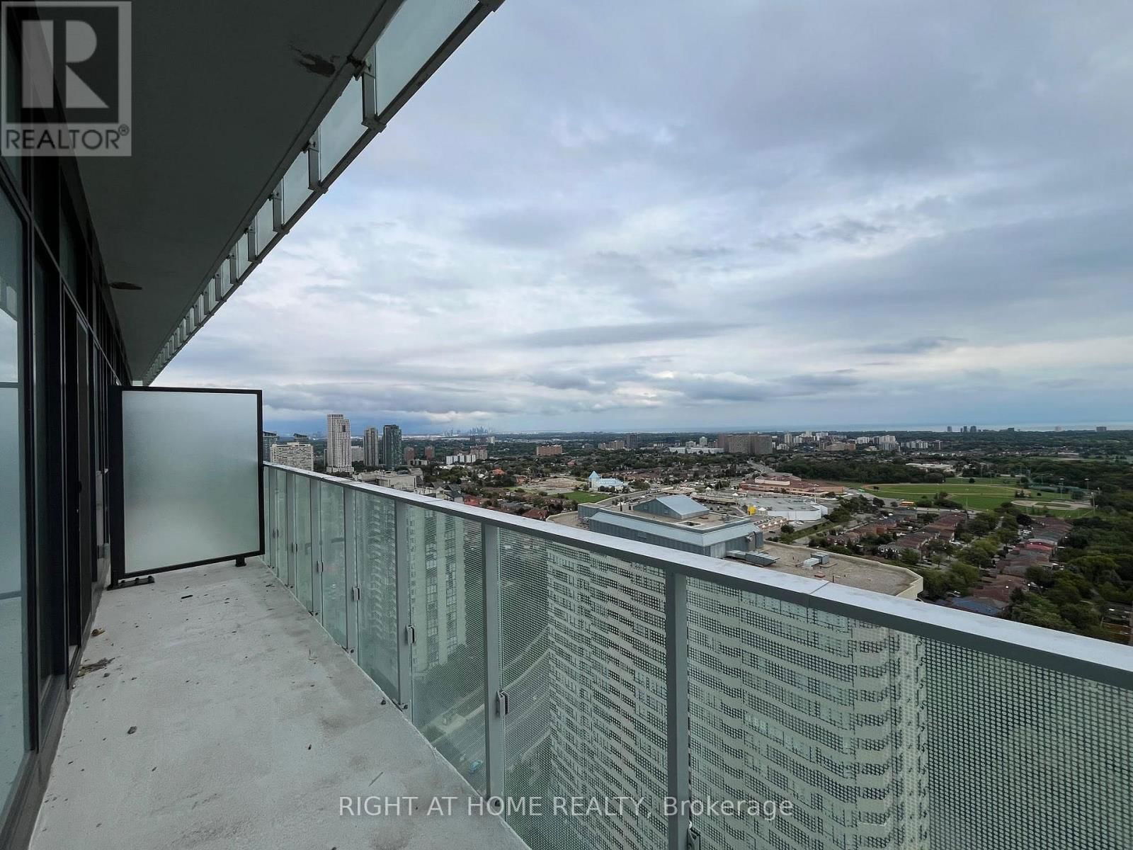 2505 - 3883 QUARTZ ROAD Image 11