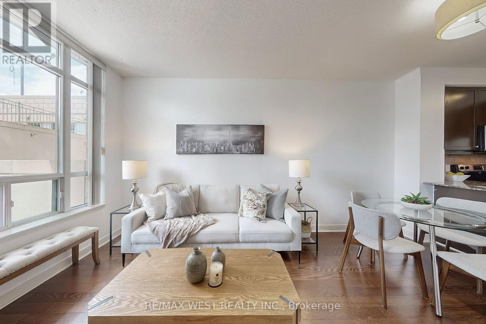 206 - 80 ABSOLUTE AVENUE Image 2