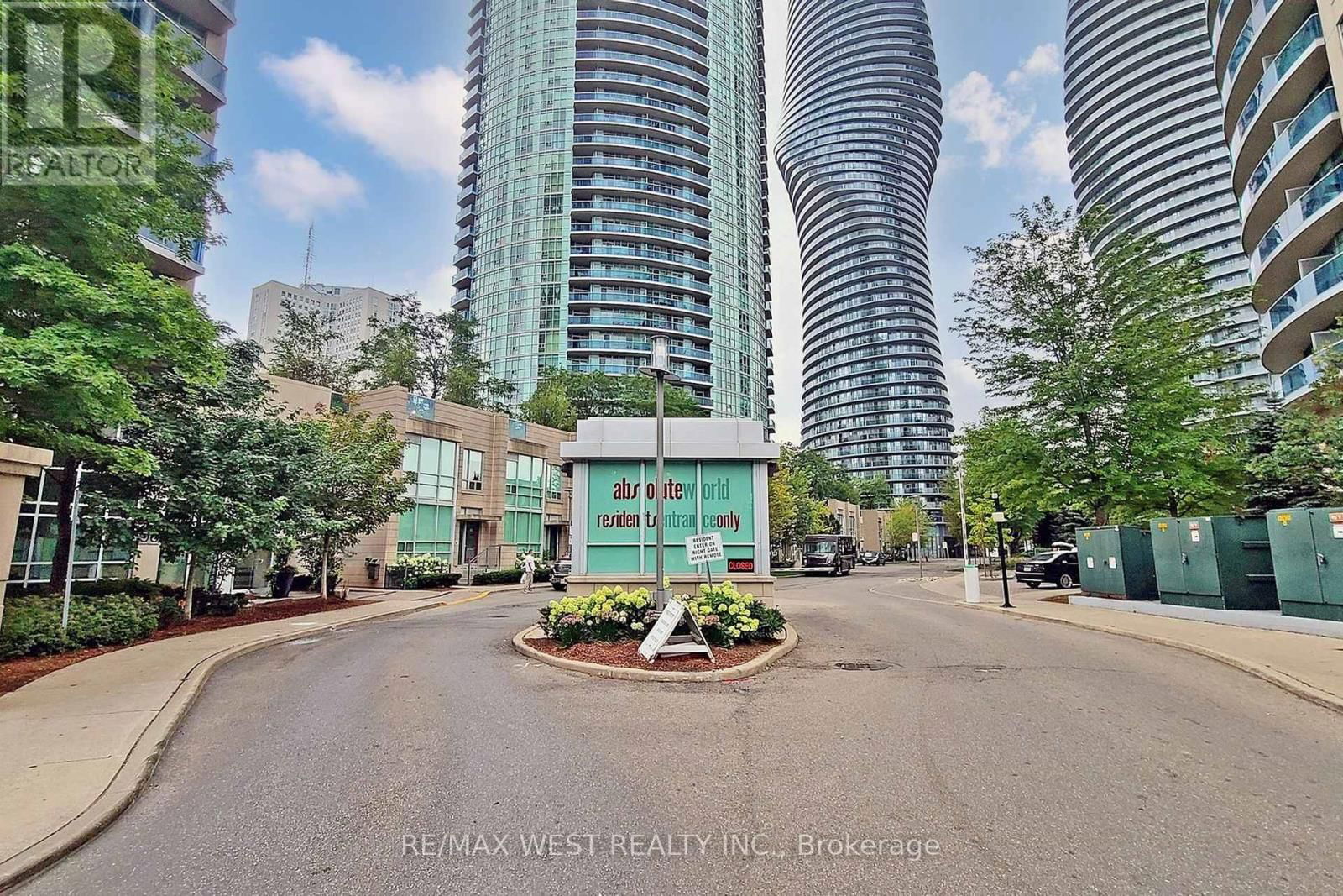 206 - 80 ABSOLUTE AVENUE Image 31