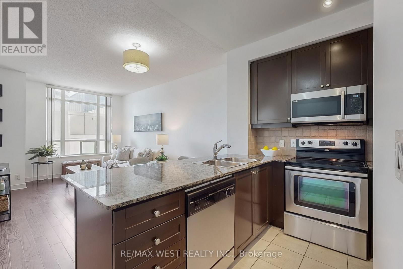 206 - 80 ABSOLUTE AVENUE Image 4