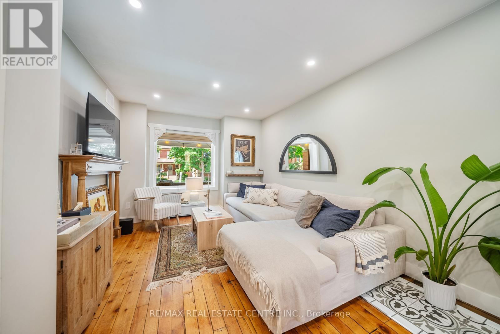 34 ZINA STREET Image 13