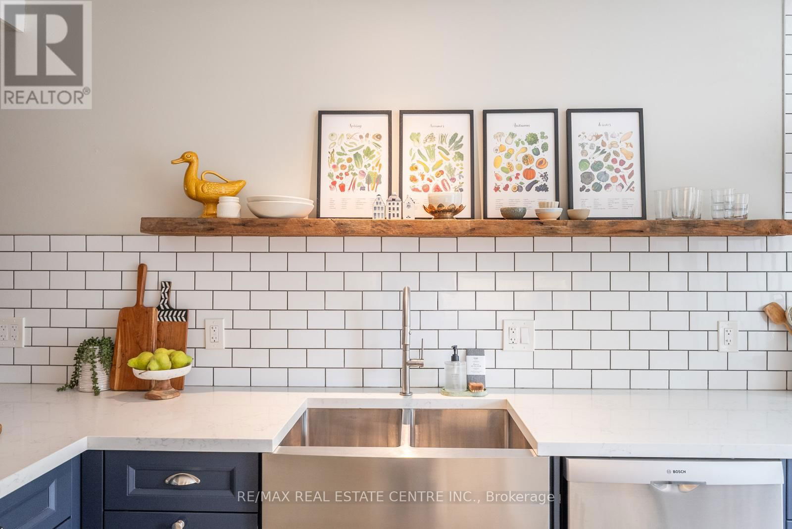 34 ZINA STREET Image 16