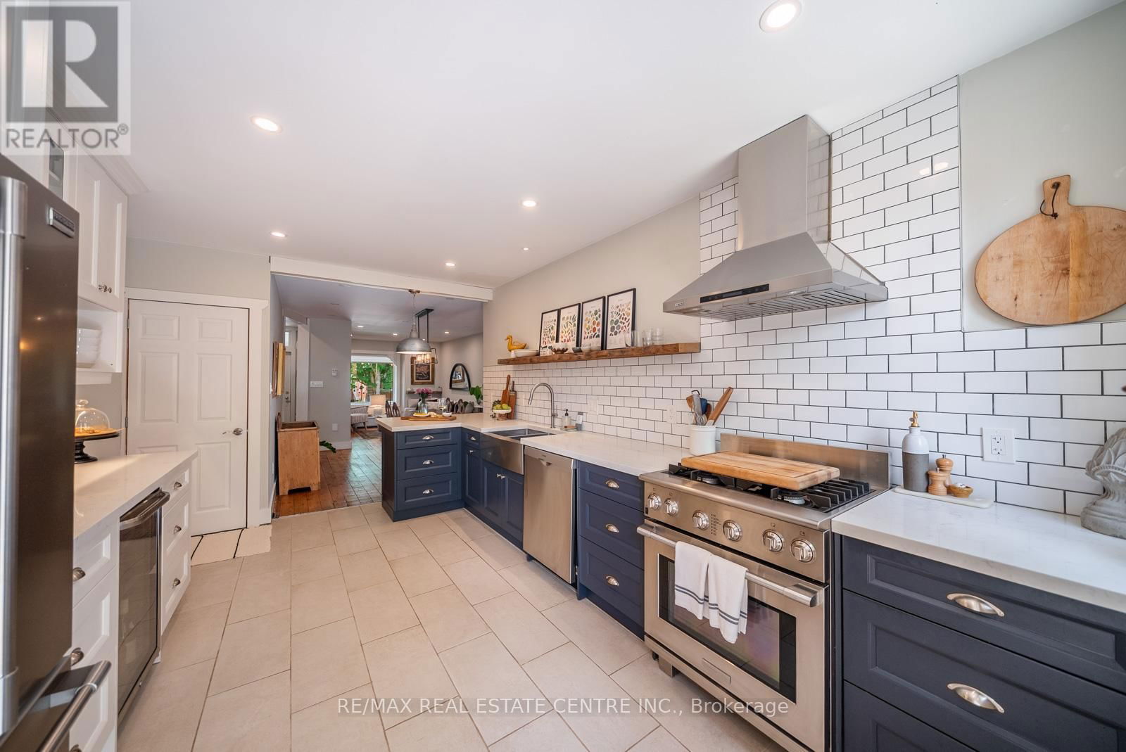 34 ZINA STREET Image 18