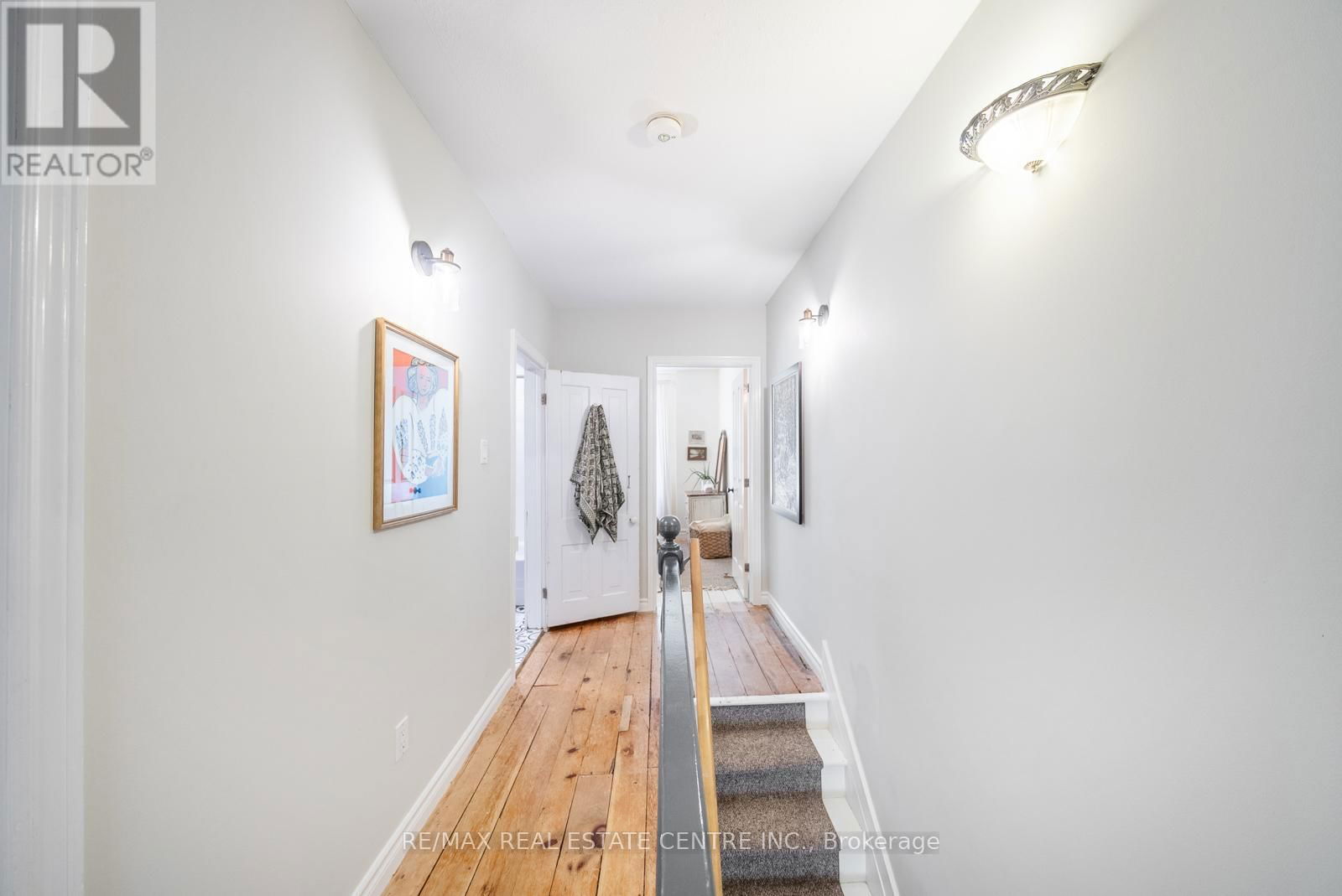 34 ZINA STREET Image 20