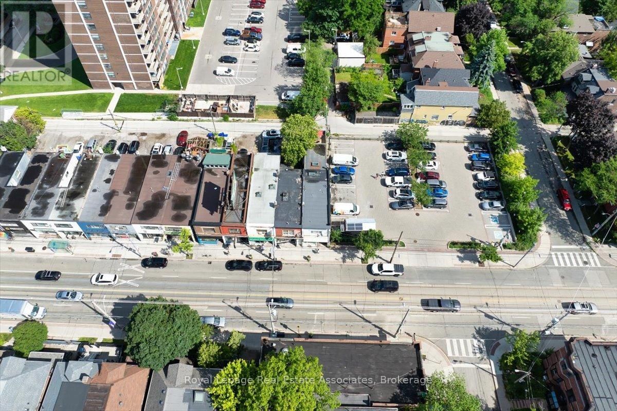 1640 QUEEN STREET WEST Image 25