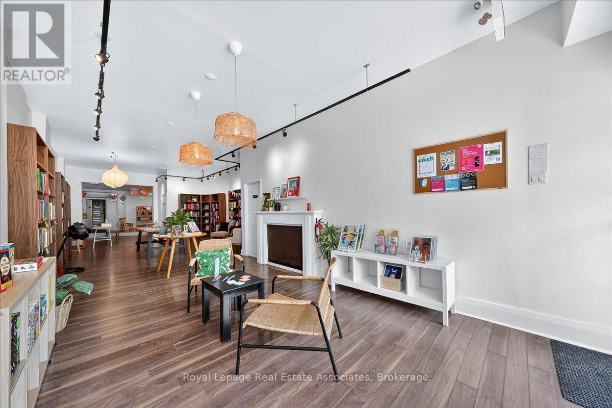 1640 QUEEN STREET WEST Image 3