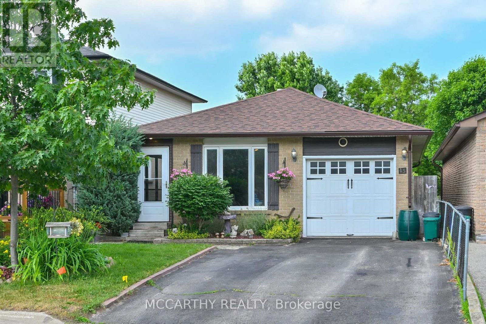 15 ANDREW AVENUE Image 1
