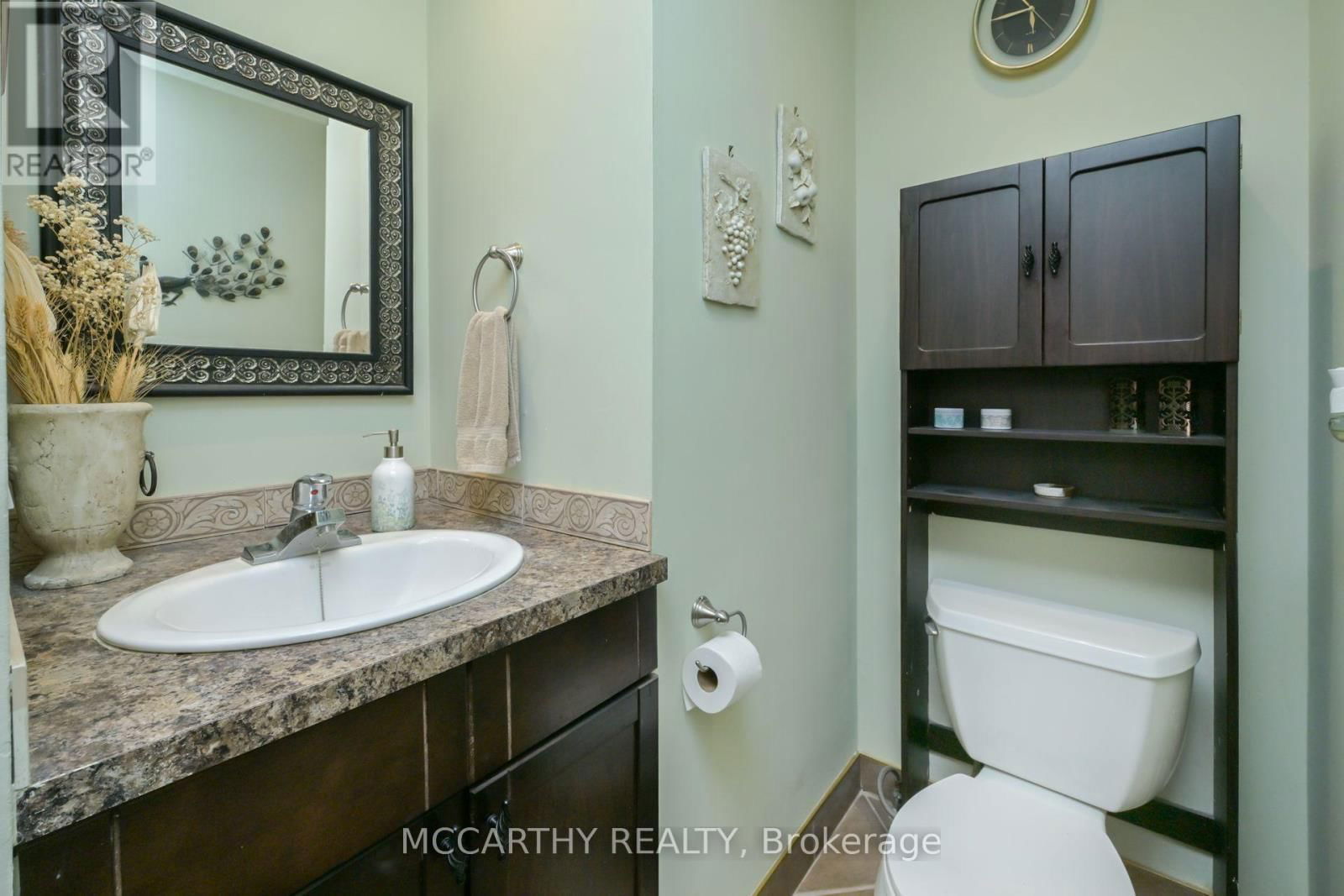 15 ANDREW AVENUE Image 14