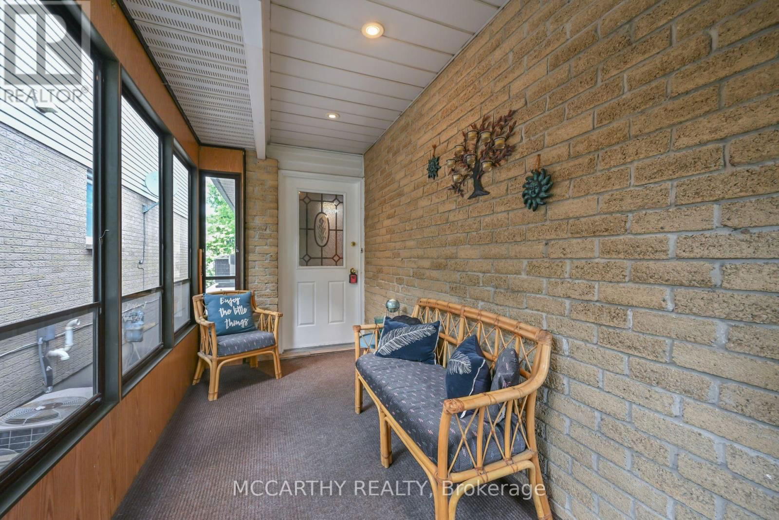 15 ANDREW AVENUE Image 3