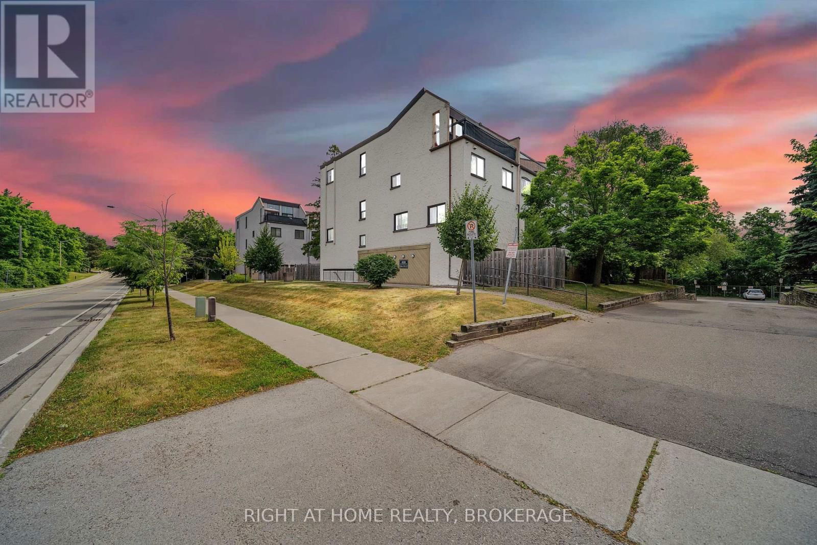 132 - 1058 FALGARWOOD DRIVE Image 1