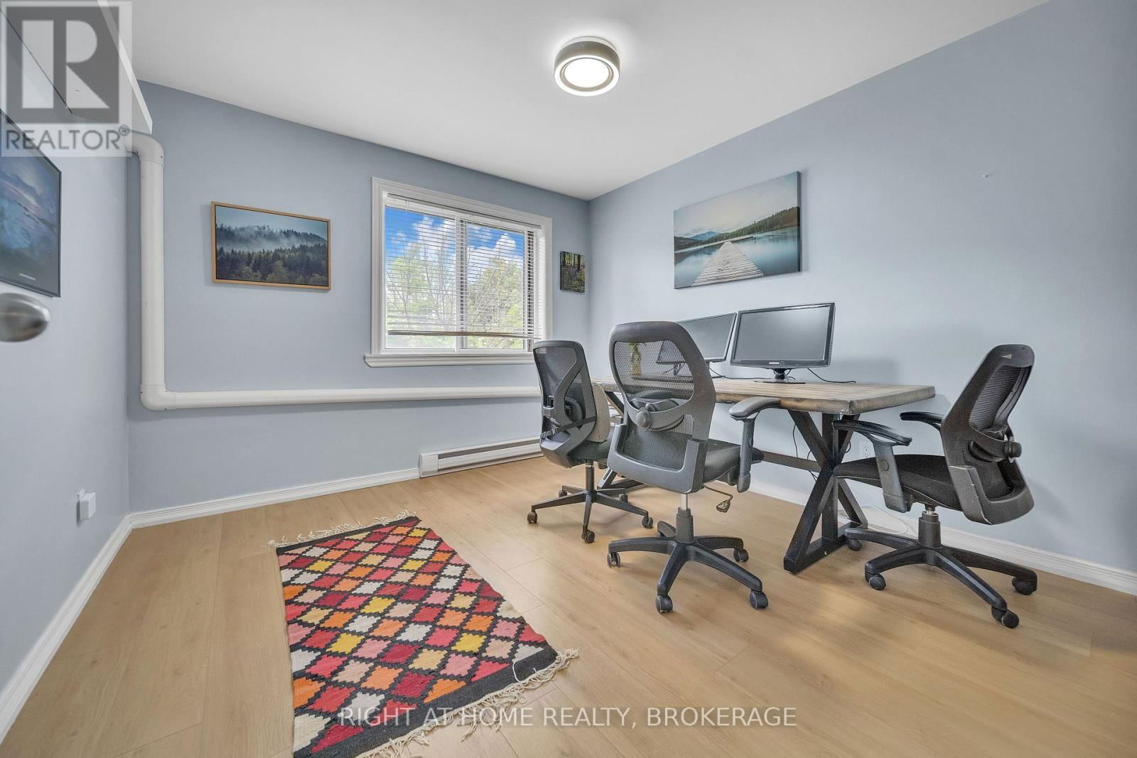 132 - 1058 FALGARWOOD DRIVE Image 18