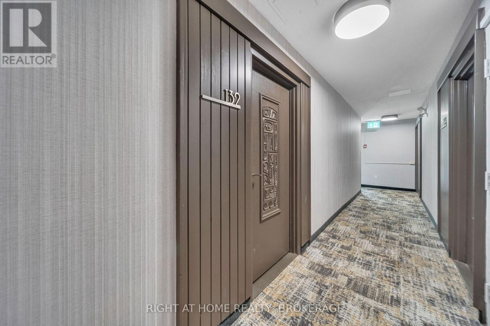 132 - 1058 FALGARWOOD DRIVE Image 3
