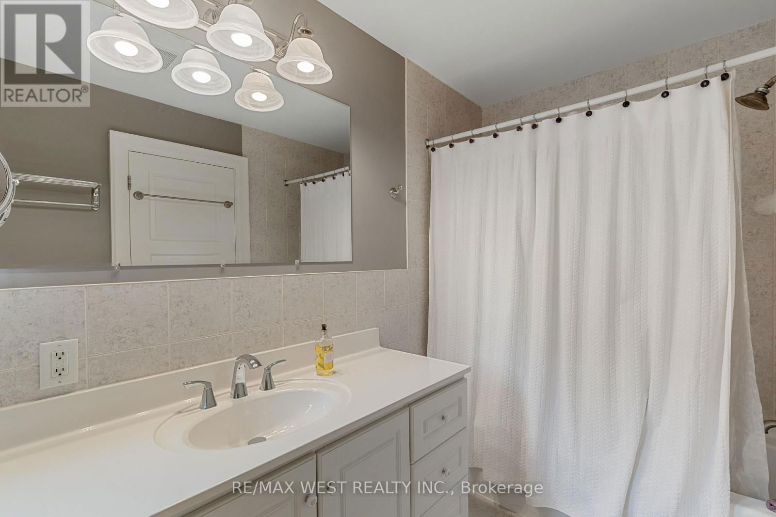 81 WILLIAM STREET Image 18