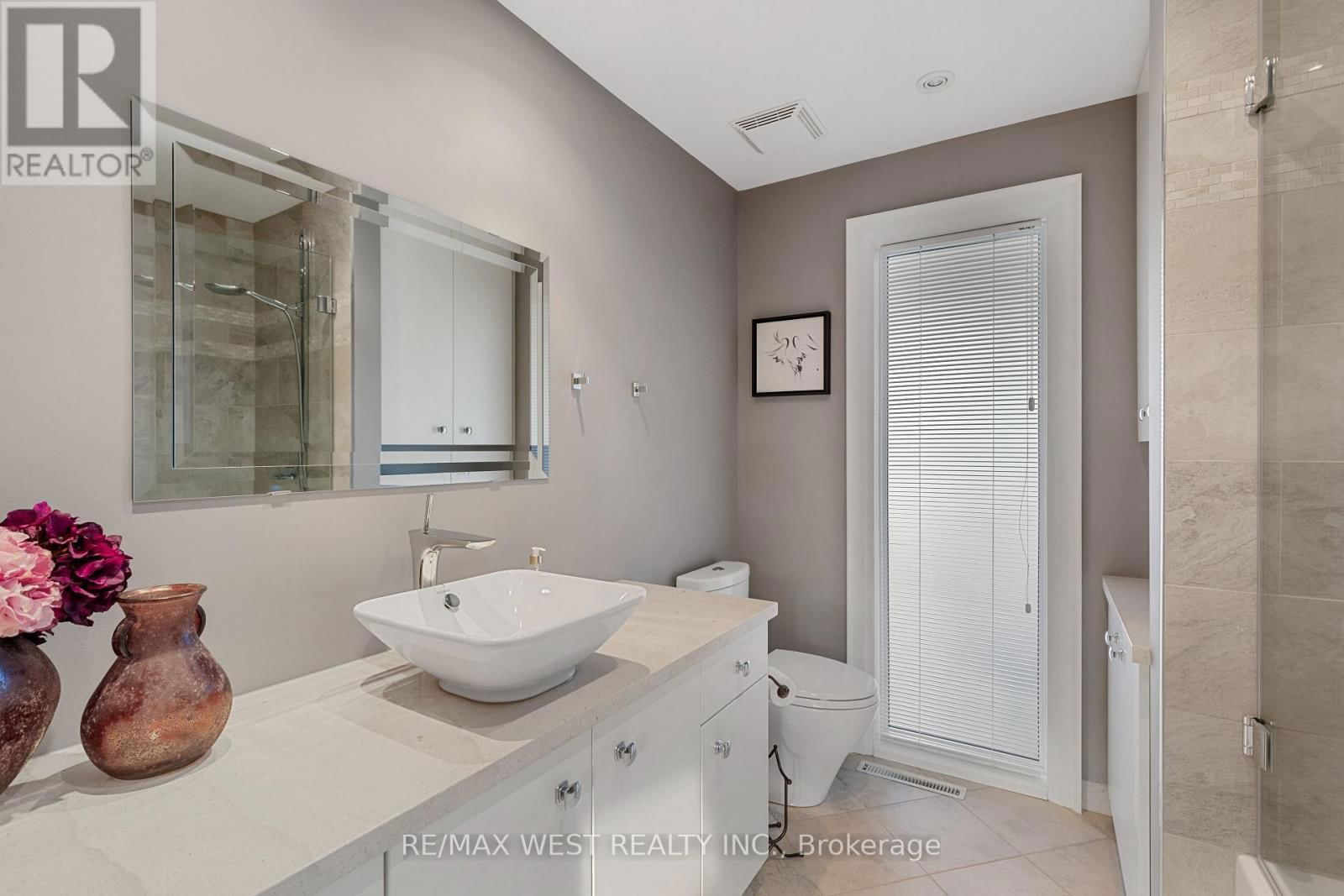 81 WILLIAM STREET Image 20
