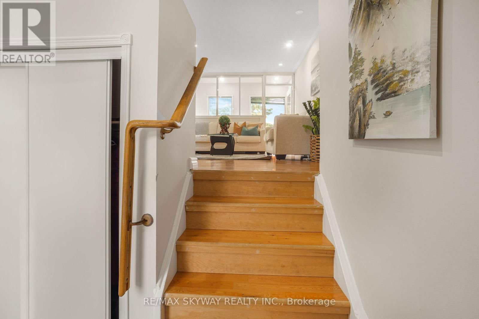 164 ROYAL VALLEY DRIVE Image 20